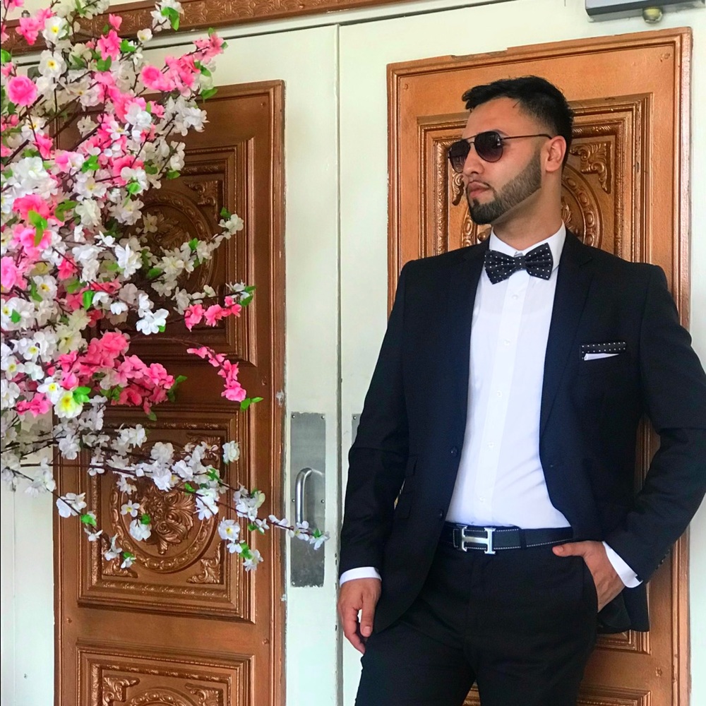 Meet your Posher, Javad